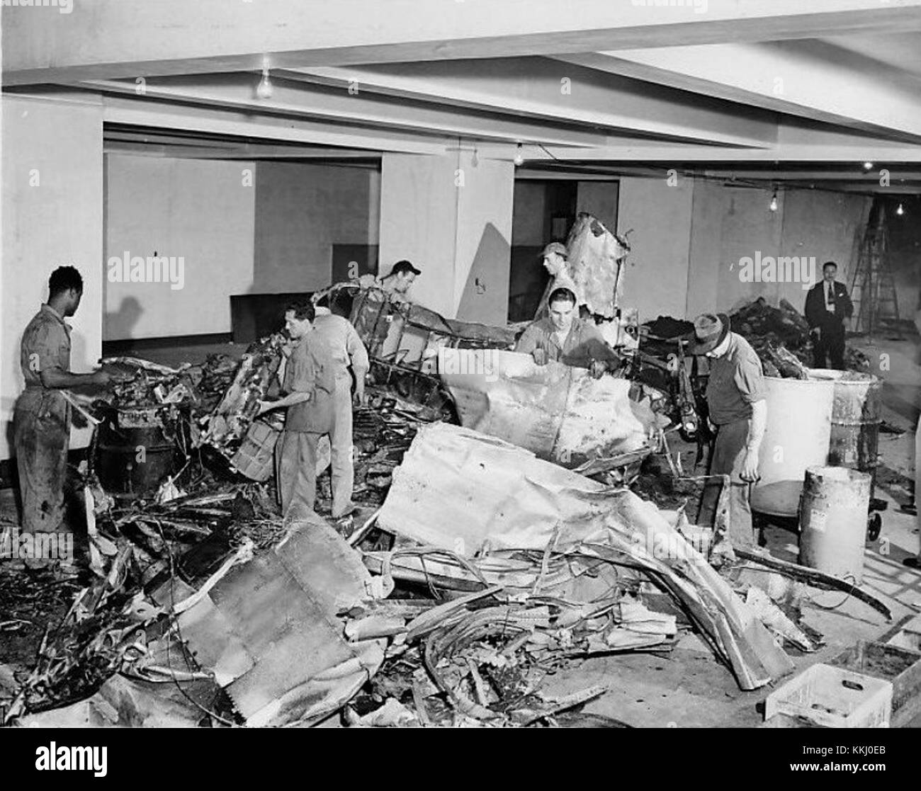 1945 Stunned Reactions After A Plane Struck The Empire State Building