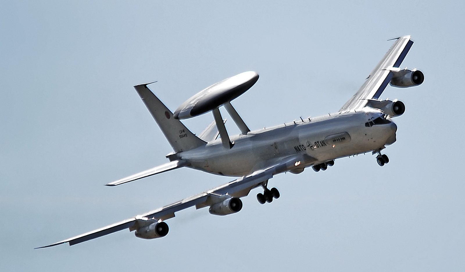 1977 Boeing E 3 Sentry Aircrafts Awacs Radar Military Us Air