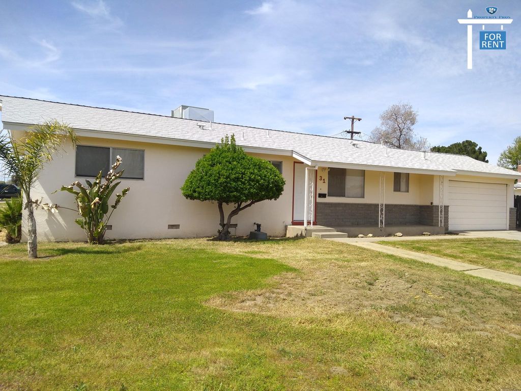 31 W Deodar Dr Lemoore Ca 93245 See Est Value Schools More