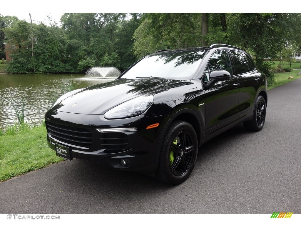 Black 2016 Porsche Cayenne S E Hybrid Exterior Photo 128409715