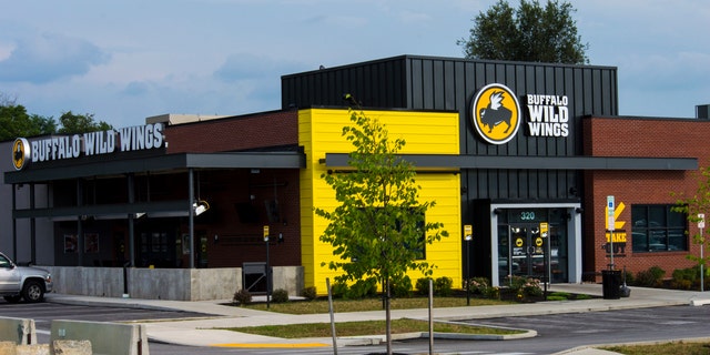 Buffalo Wild Wings Manager New Father Identified As Man Killed In