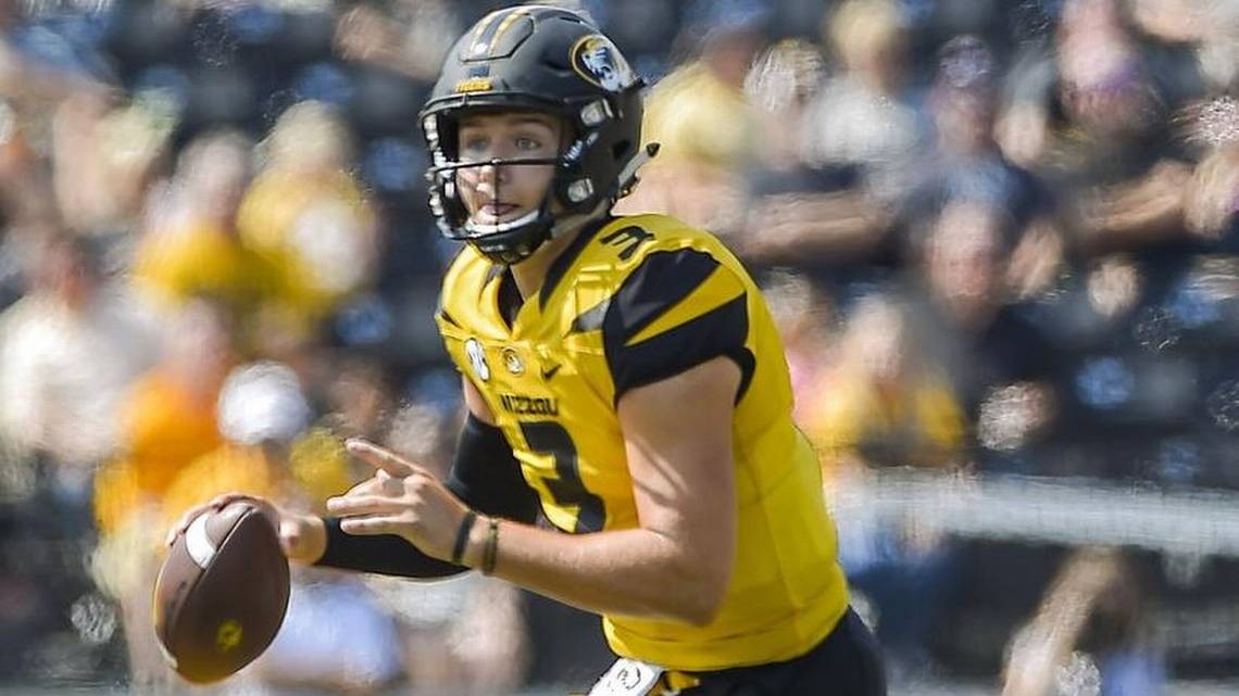 Missoui Tigers Football Drew Lock To Nate Brown Touchdown Youtube