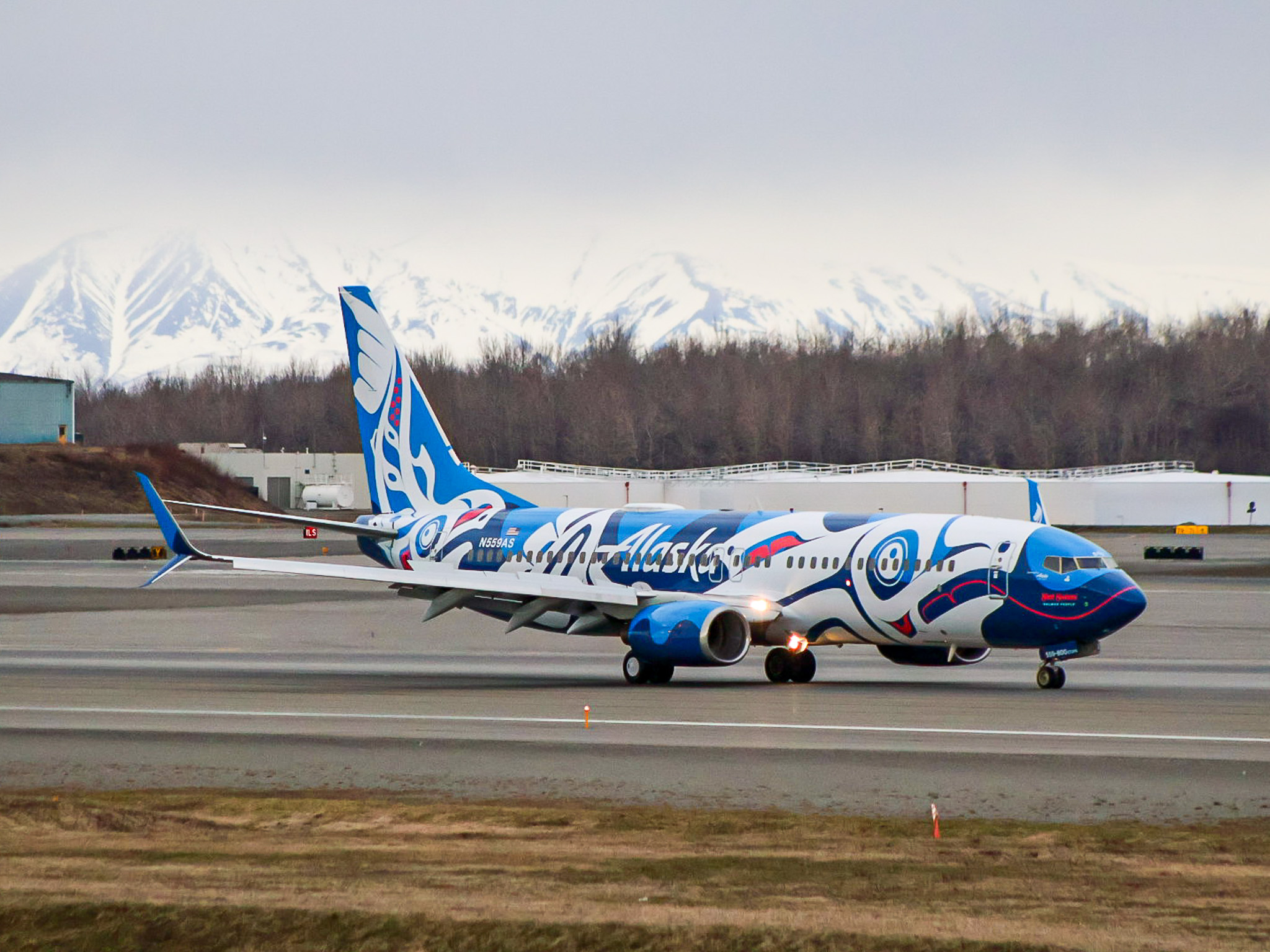 Photos Alaska Airlines Unveils New Alaska Themed Livery Aeroxplorer Com