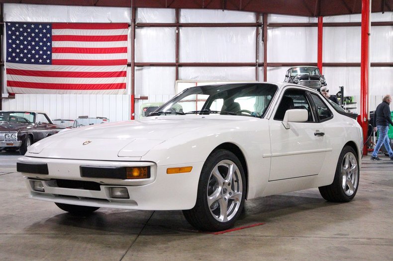 Porsche 944 87