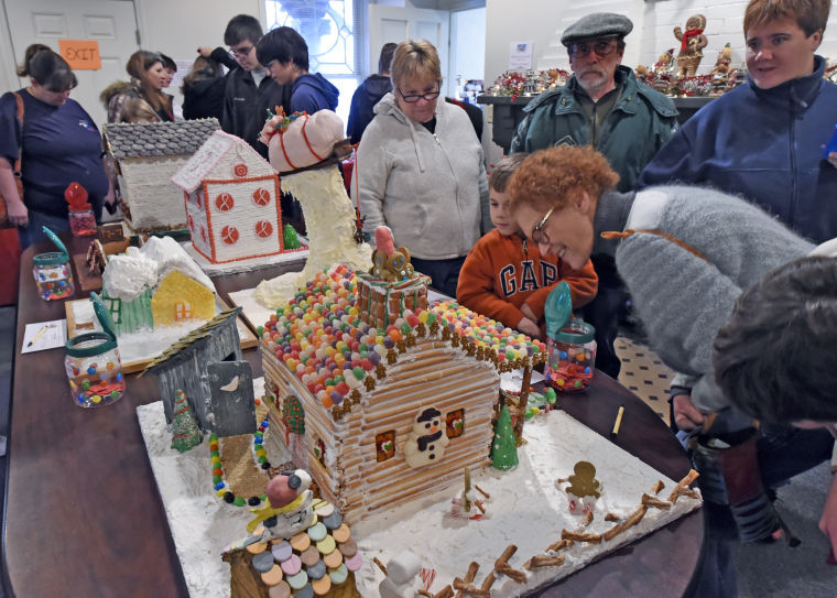 Salem S Gingerbread Festival Can T Outrun The Rain And Cold Salem Va