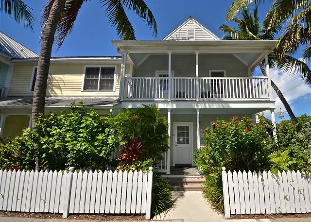 The Truman Hotel Is In The Heart Of Key West Walking Distance To Duval St