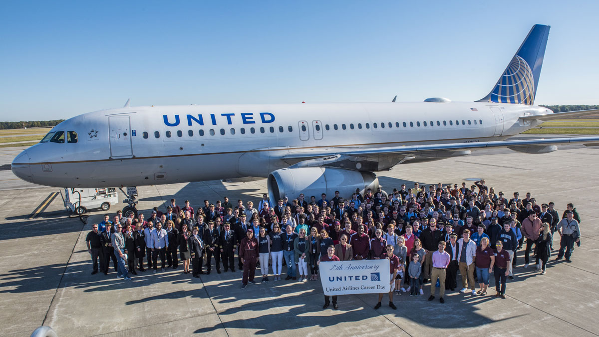 United Airlines Siu Aviation Career Day On Oct 22 Helping Dreams Take Flight Sun Times News