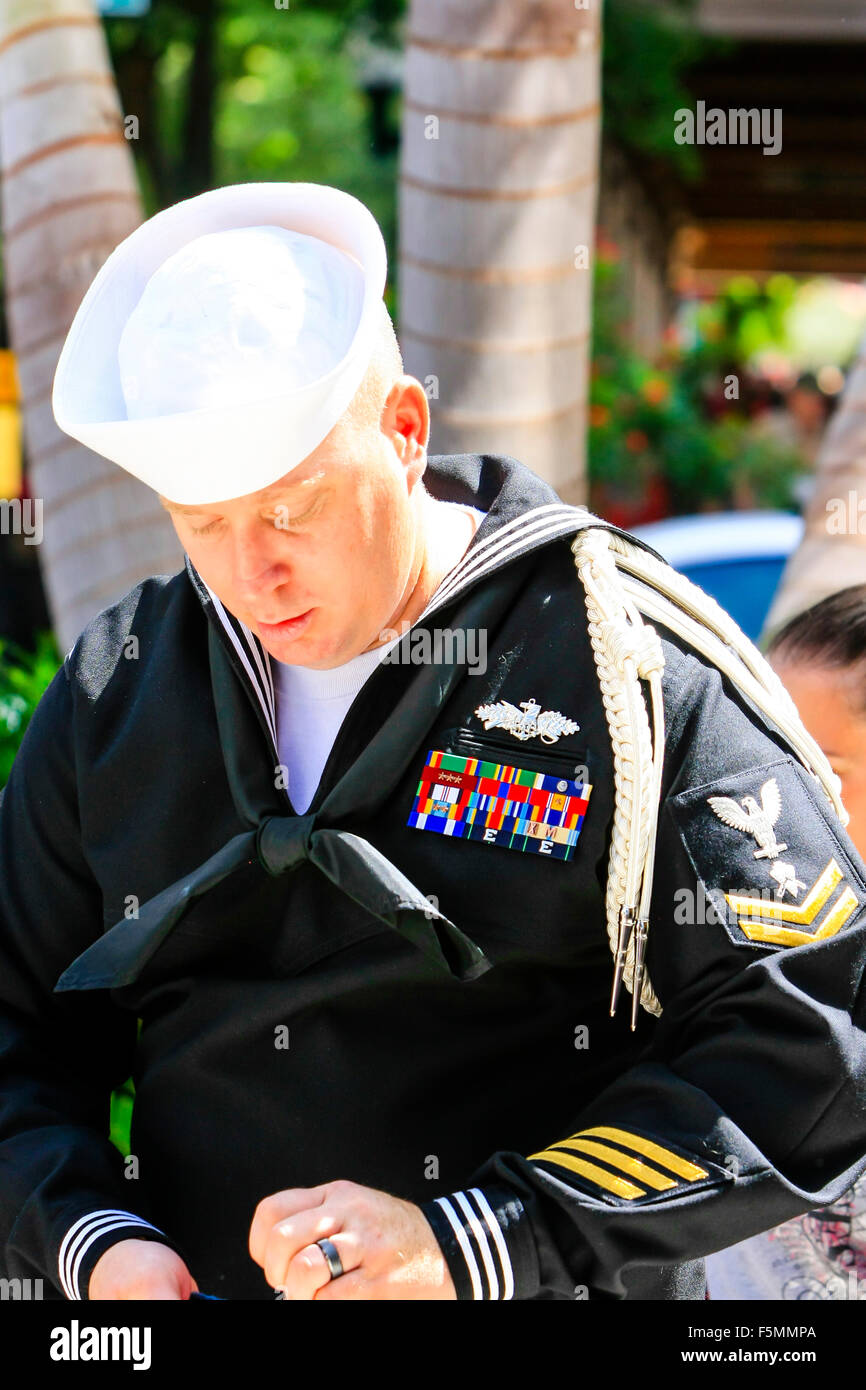 Us Navy Officer Uniforms